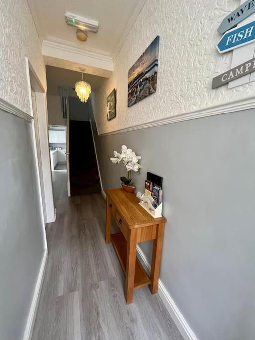 Scoresby Escape - Whitby Holiday Home Bagian luar foto